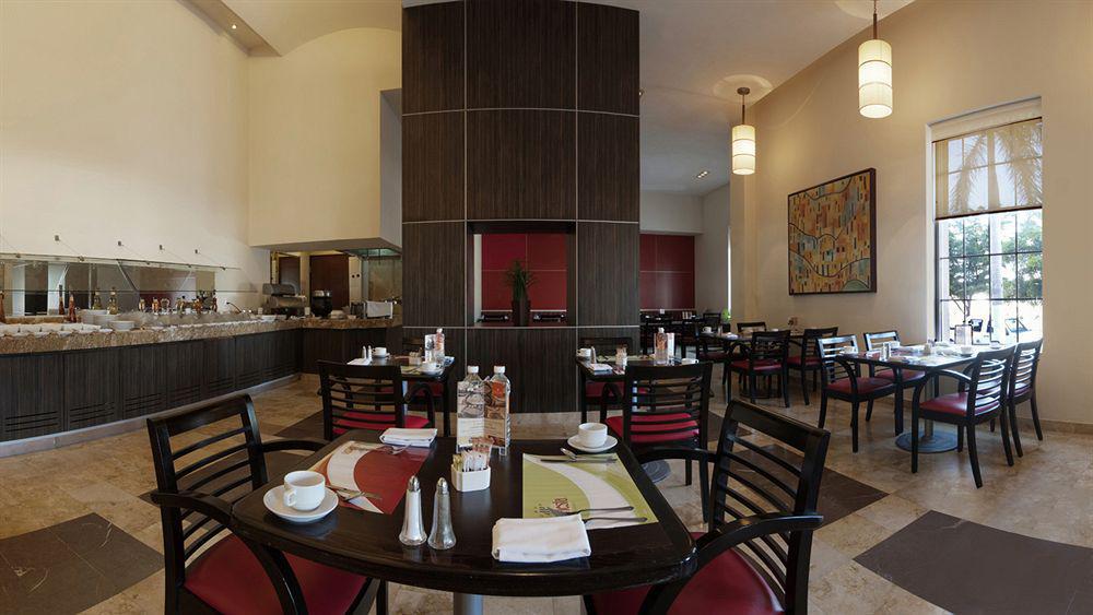 Fiesta Inn Express Ciudad Obregon Ciudad Obregón Exterior foto